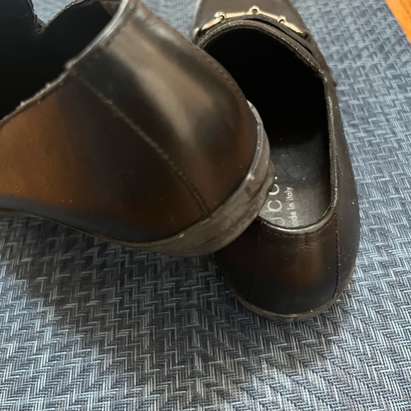 Gucci Women’s Black Leather Loafers - Picture 5 of 9